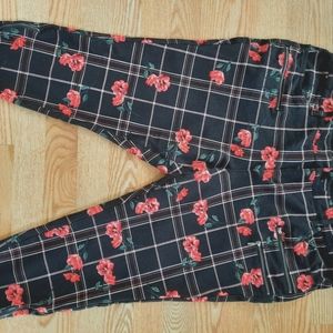 {20} Torrid - Rose Jegging
